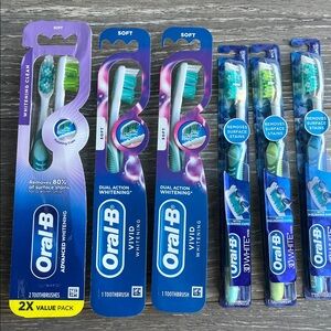 Lot of 7 Oral-B Soft Bristles Whitening Toothbrushes